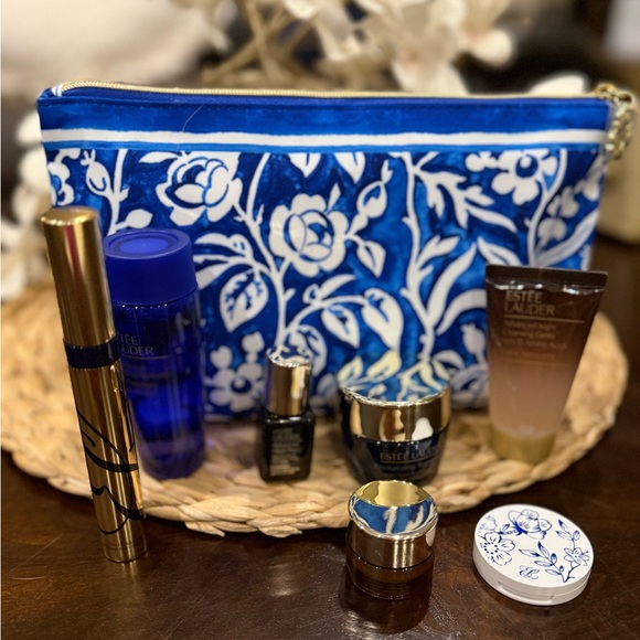 Estee Lauder Blue Floral Cosmetic Bag Set - Picture 1 of 10